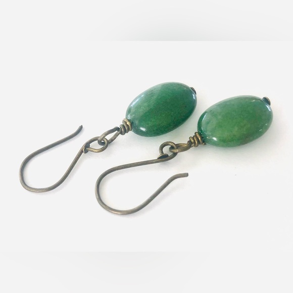 Green aventurine gemstone earrings - New and new packaging ⭐️ 5 for $25 ⭐️ - Picture 2 of 7